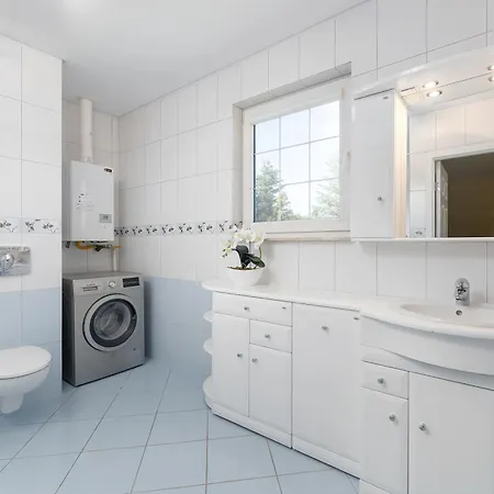 بيت للعطل Przestronny Dom Z Ogrodem Oraz Kortem Tenisowym By Renters غجيبوفو