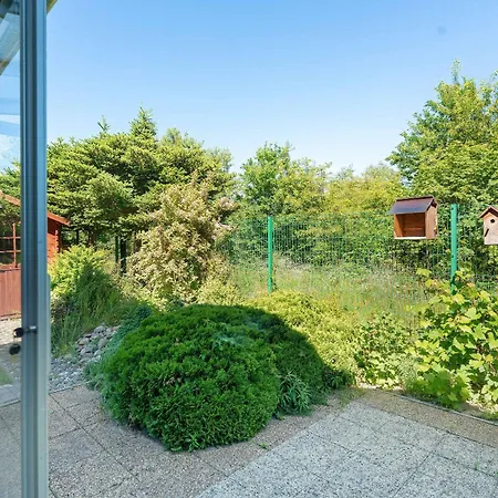 Przestronny Dom Z Ogrodem Oraz Kortem Tenisowym By Renters بيت للعطل *